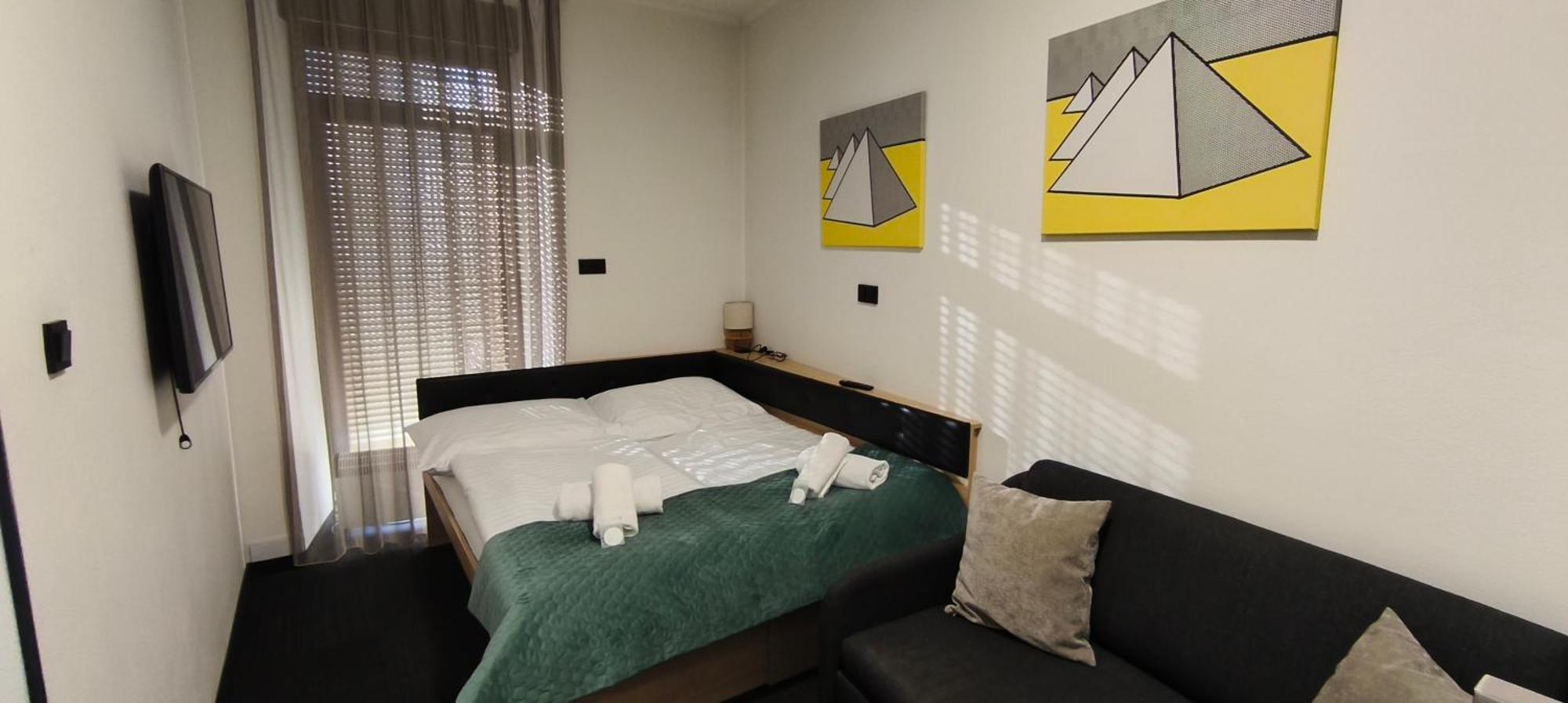 Standard Apartment,1742579968:JPEG